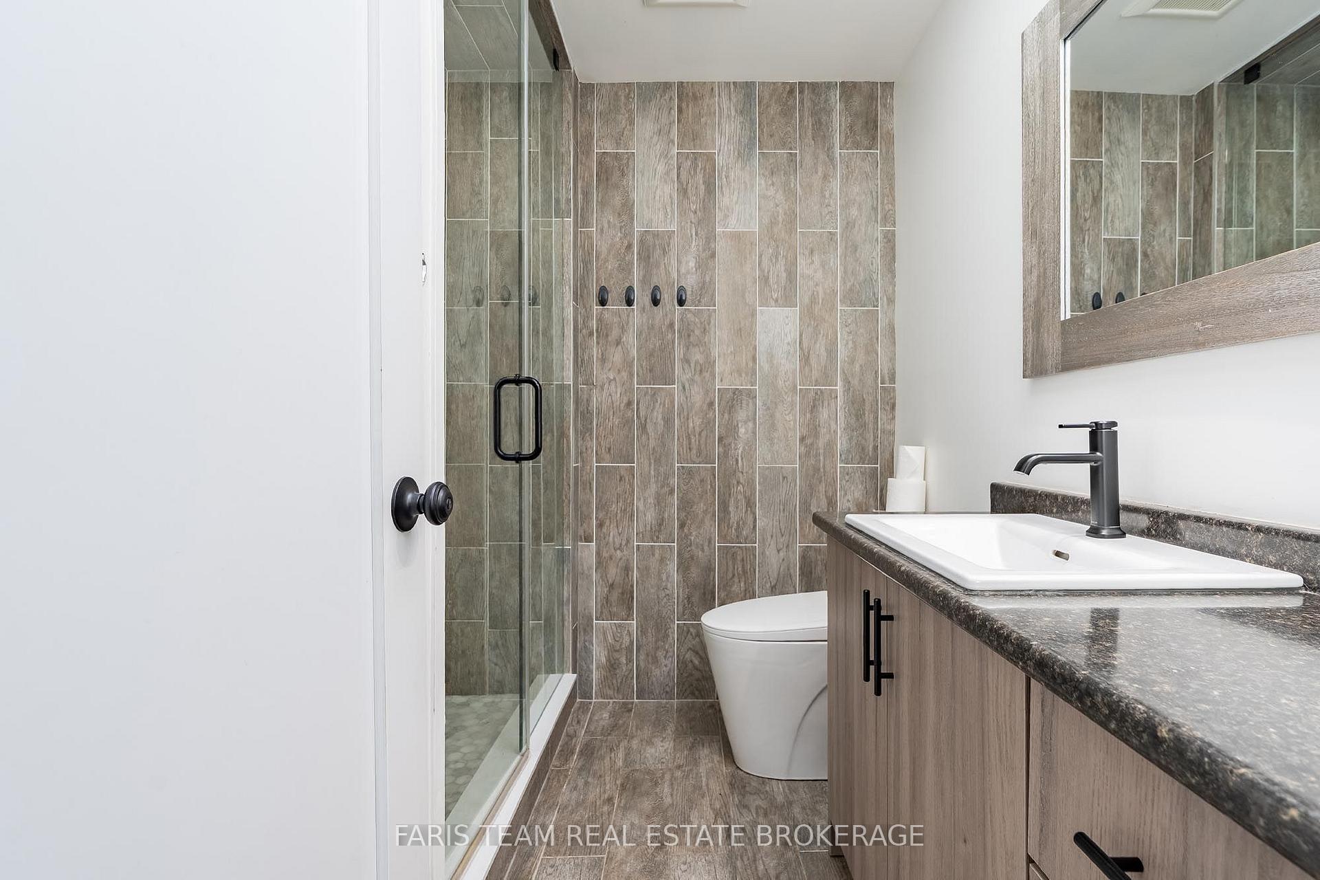 Photo 36 of 687 Innisfil Beach Road, Innisfil, Alcona — HOMEH