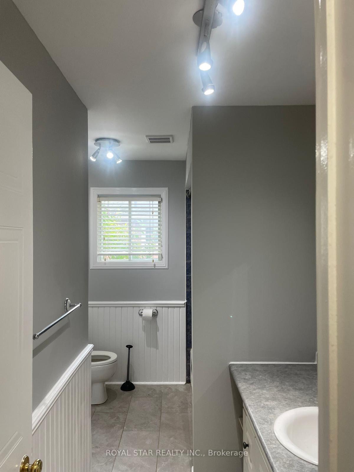 Photo 10 of 351 Lisa Marie Drive, Orangeville — HOMEH