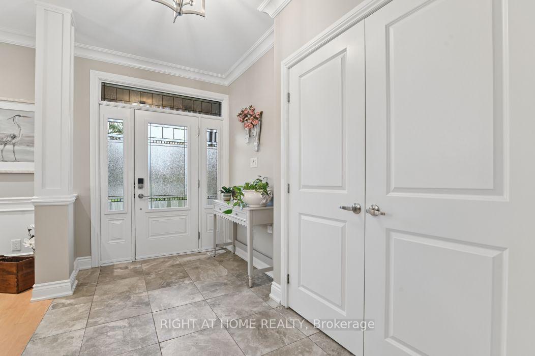 Photo 5 of 53 Bald Eagle Crescent, Ottawa, Richmond — HOMEH