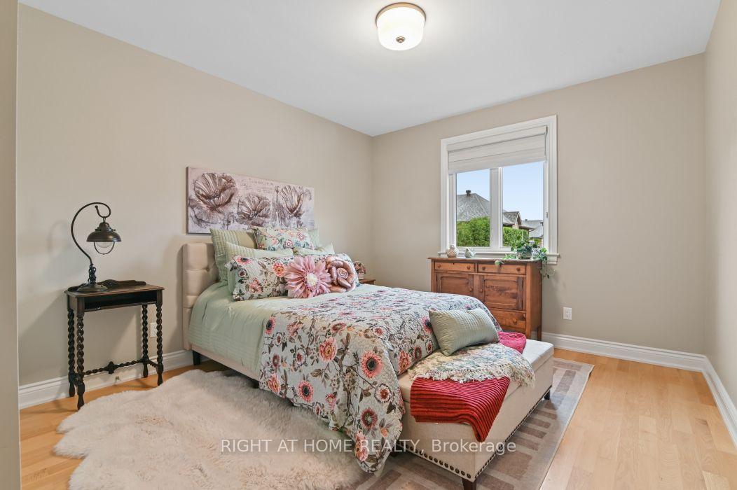 Photo 13 of 53 Bald Eagle Crescent, Ottawa, Richmond — HOMEH