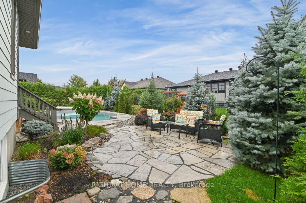 Photo 32 of 53 Bald Eagle Crescent, Ottawa, Richmond — HOMEH