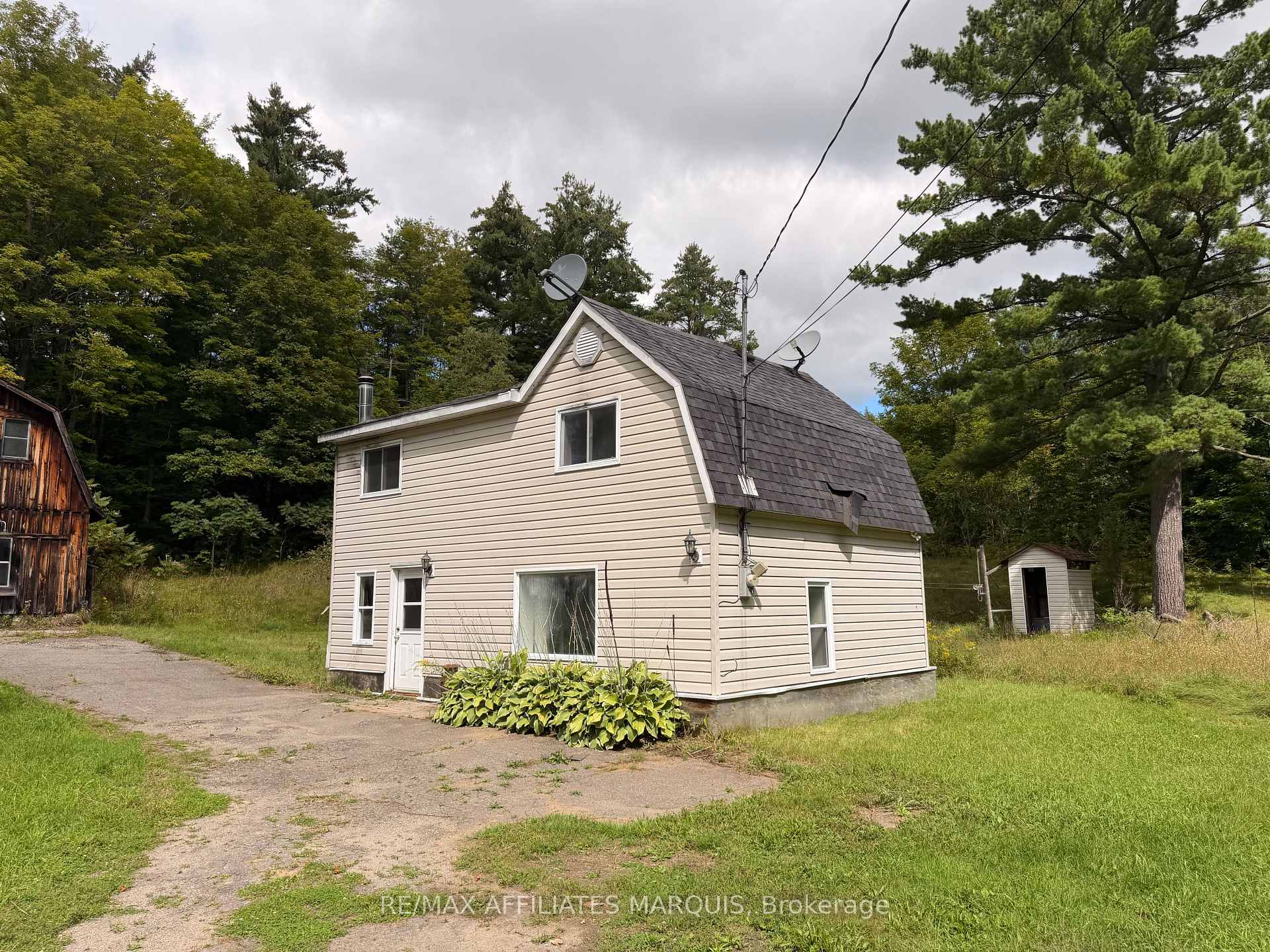 Photo 2 of 8774 Highway 511, Lanark Highlands, Lanark Highlands (Darling) Twp — HOMEH