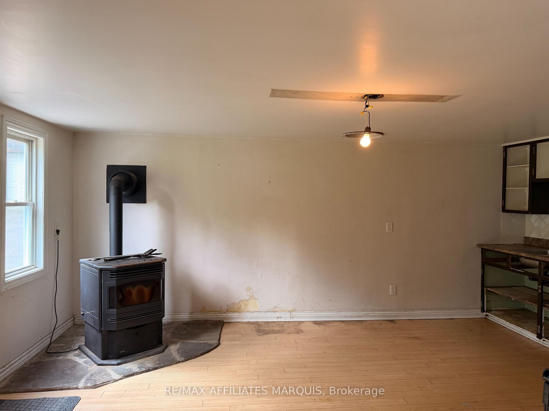Photo 8 of 8774 Highway 511, Lanark Highlands, Lanark Highlands (Darling) Twp — HOMEH