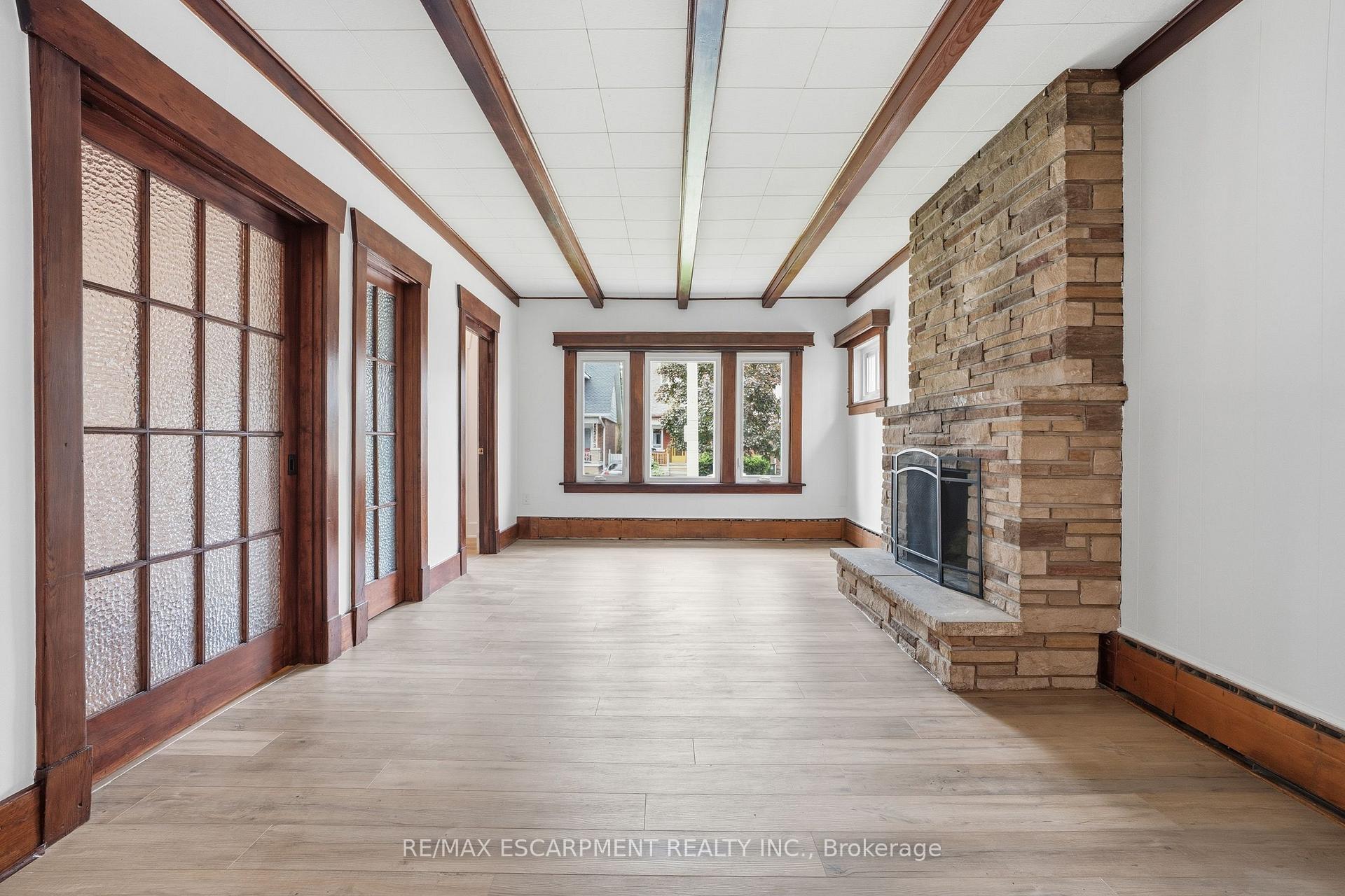 Photo 5 of 167 Balmoral Avenue S, Hamilton, Delta — HOMEH