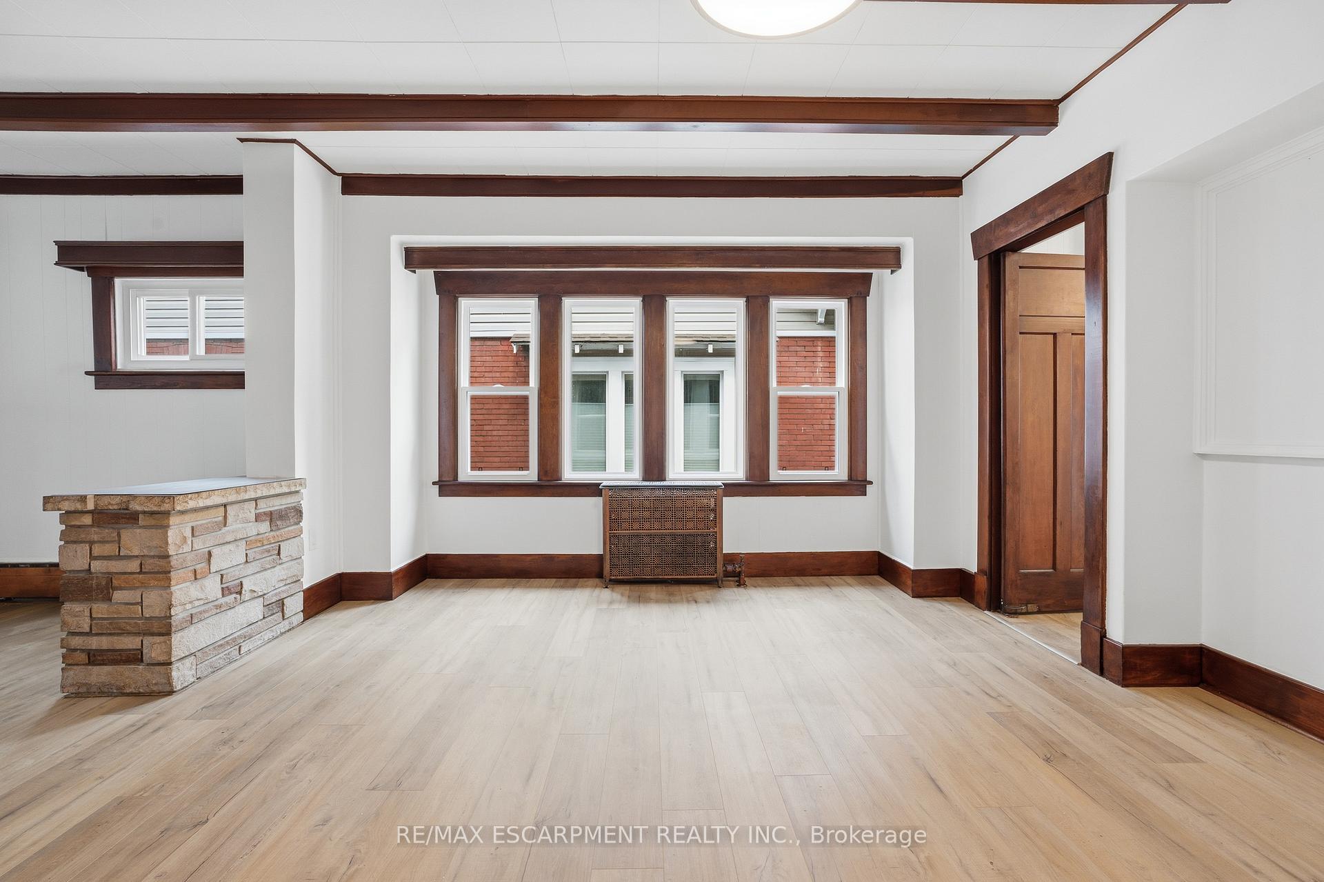 Photo 9 of 167 Balmoral Avenue S, Hamilton, Delta — HOMEH