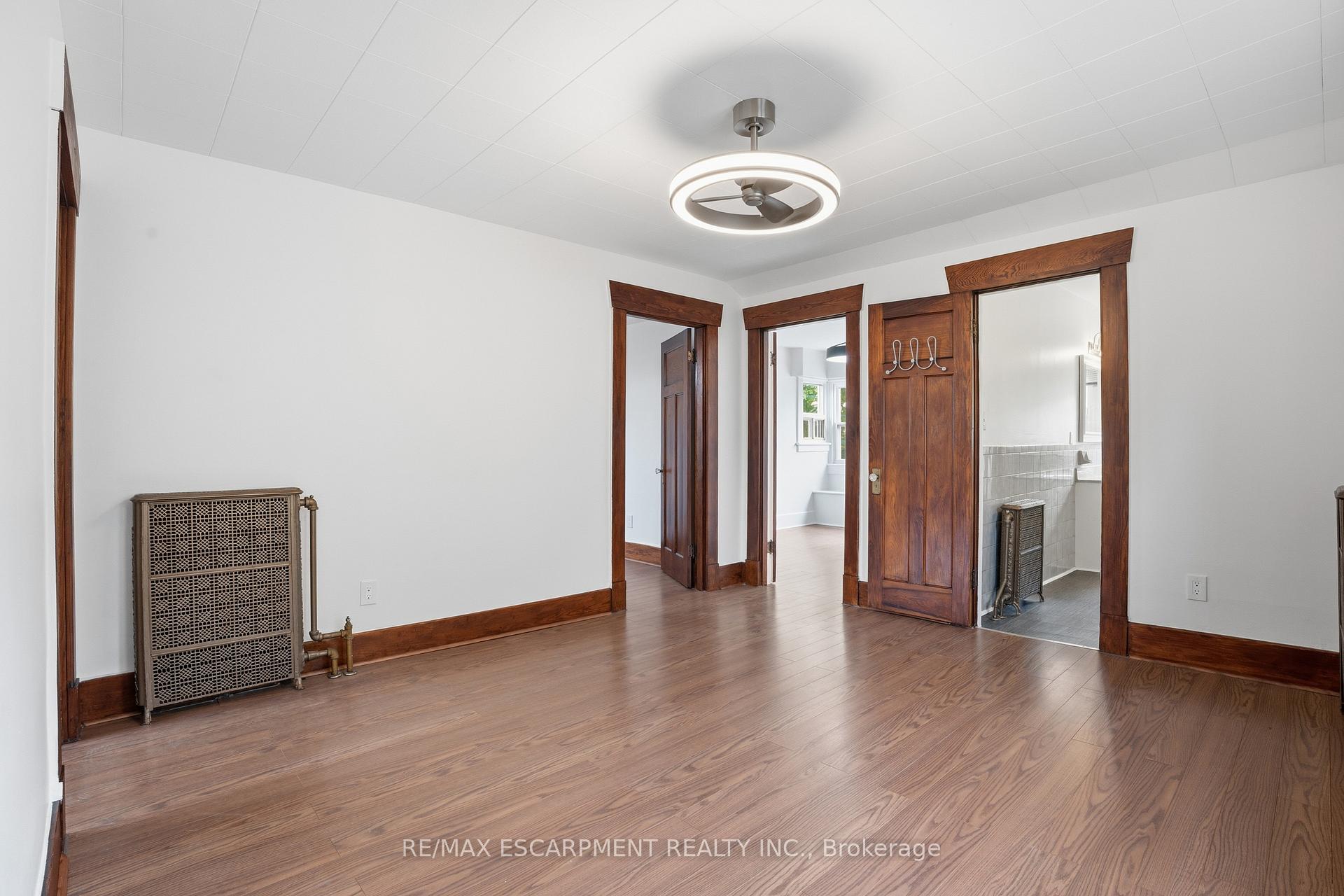 Photo 24 of 167 Balmoral Avenue S, Hamilton, Delta — HOMEH