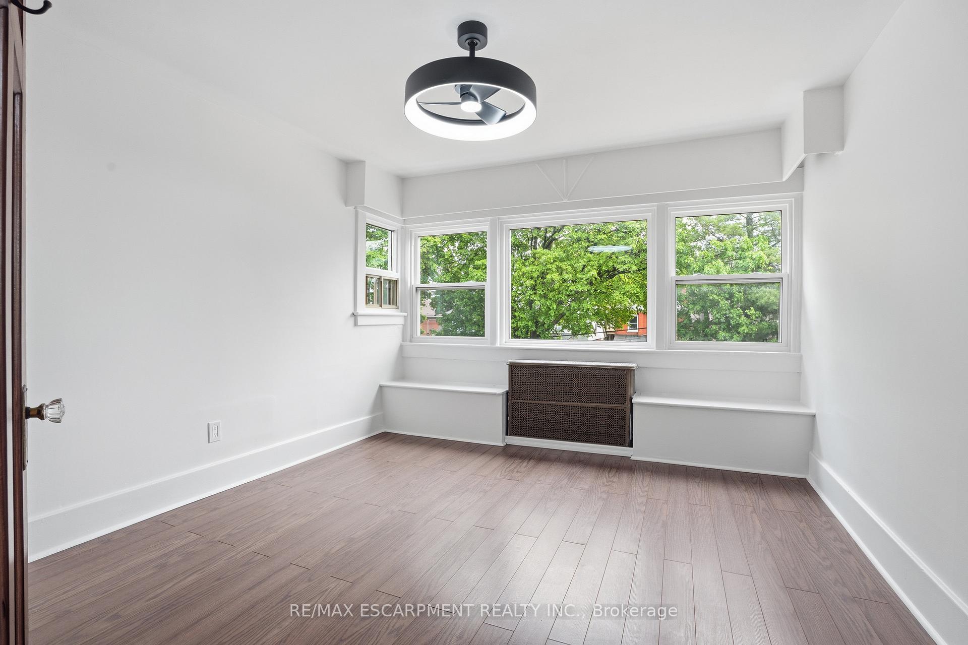 Photo 26 of 167 Balmoral Avenue S, Hamilton, Delta — HOMEH