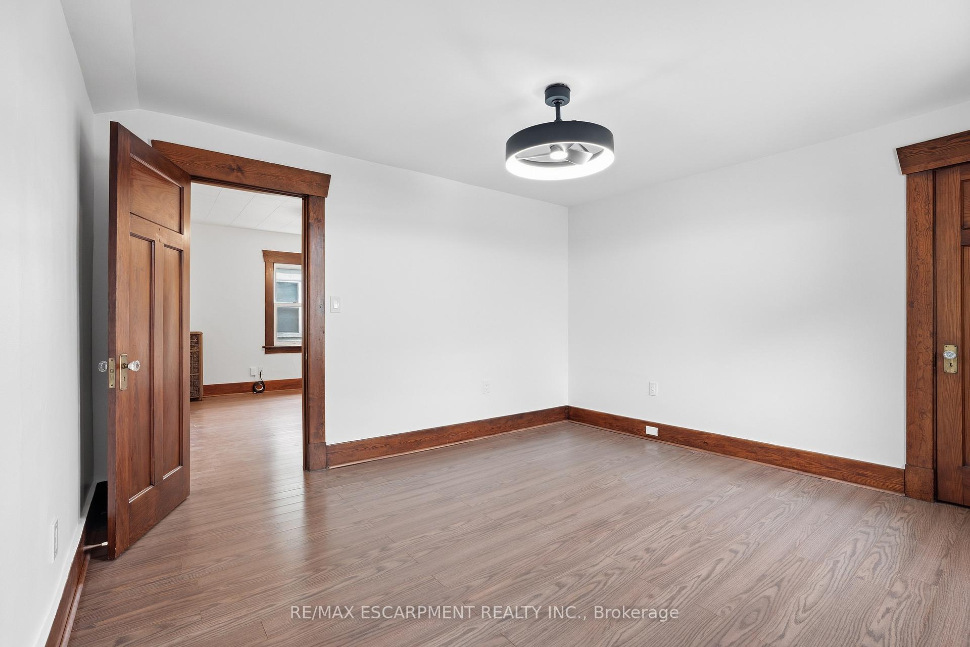 Photo 29 of 167 Balmoral Avenue S, Hamilton, Delta — HOMEH