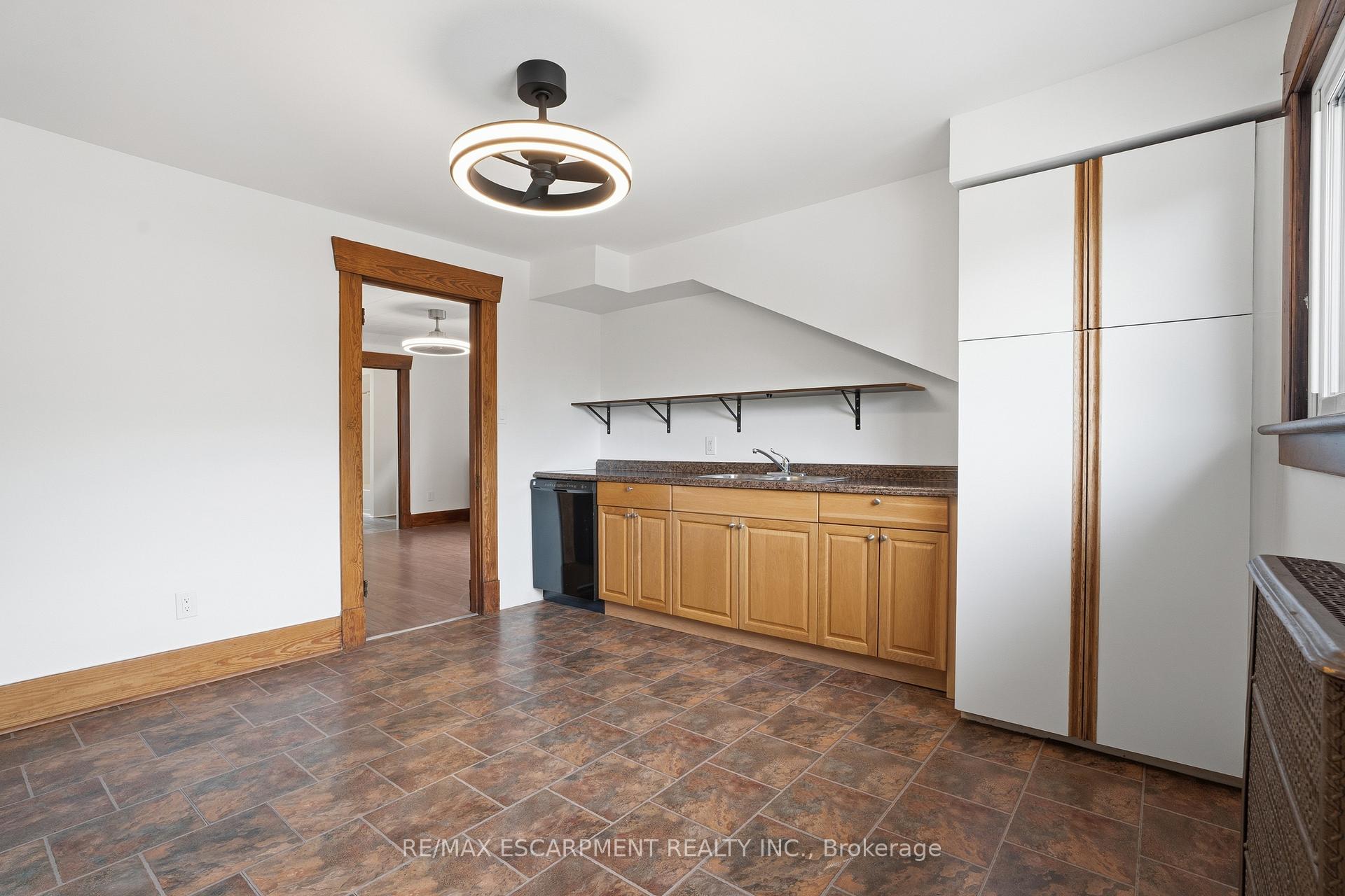 Photo 31 of 167 Balmoral Avenue S, Hamilton, Delta — HOMEH