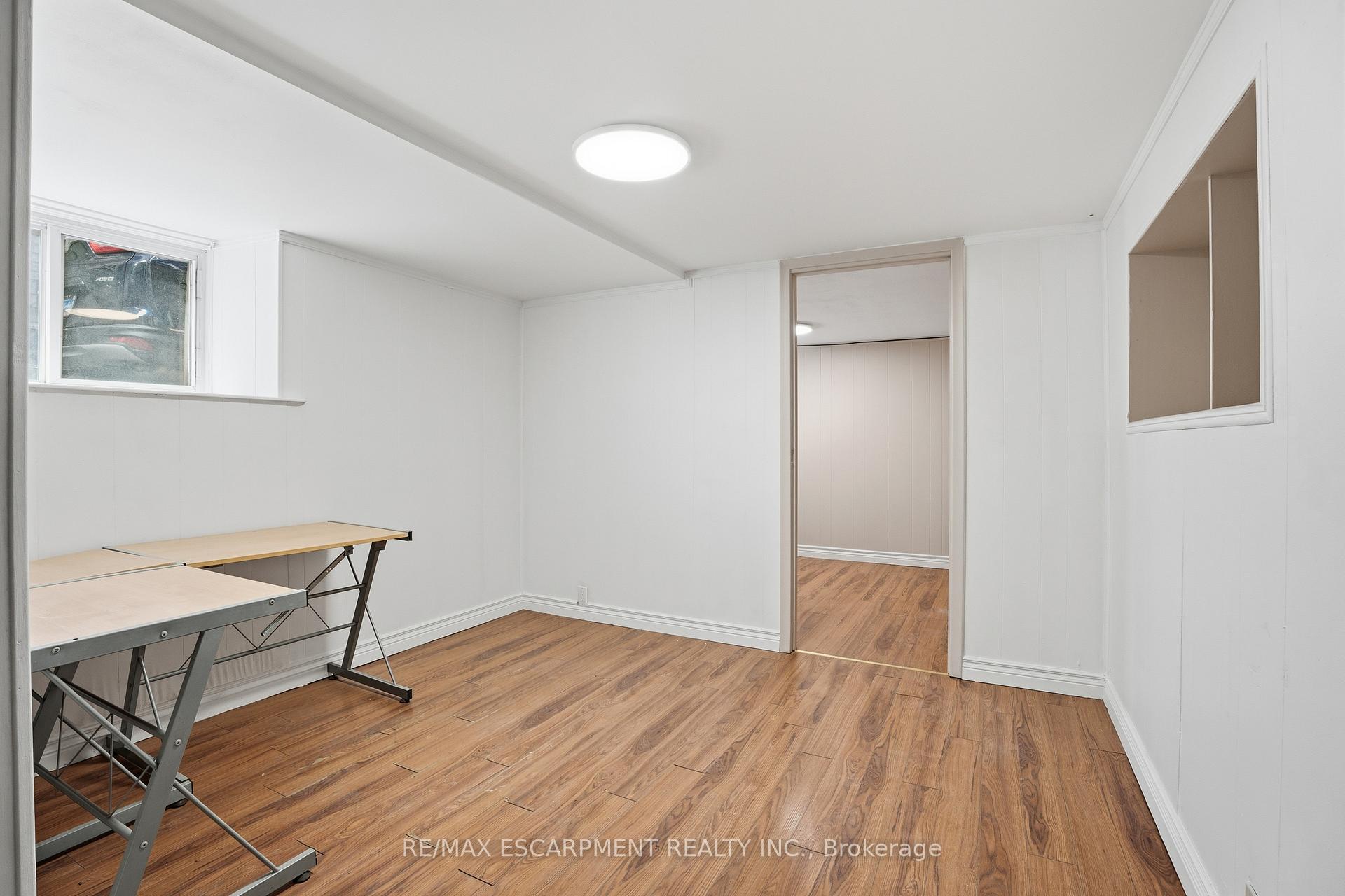 Photo 35 of 167 Balmoral Avenue S, Hamilton, Delta — HOMEH