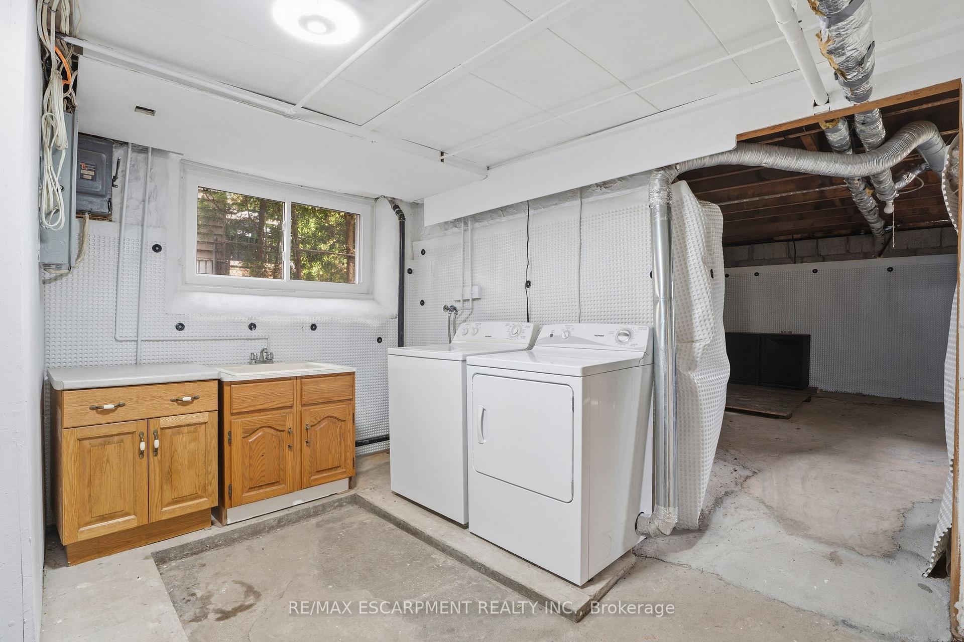 Photo 38 of 167 Balmoral Avenue S, Hamilton, Delta — HOMEH