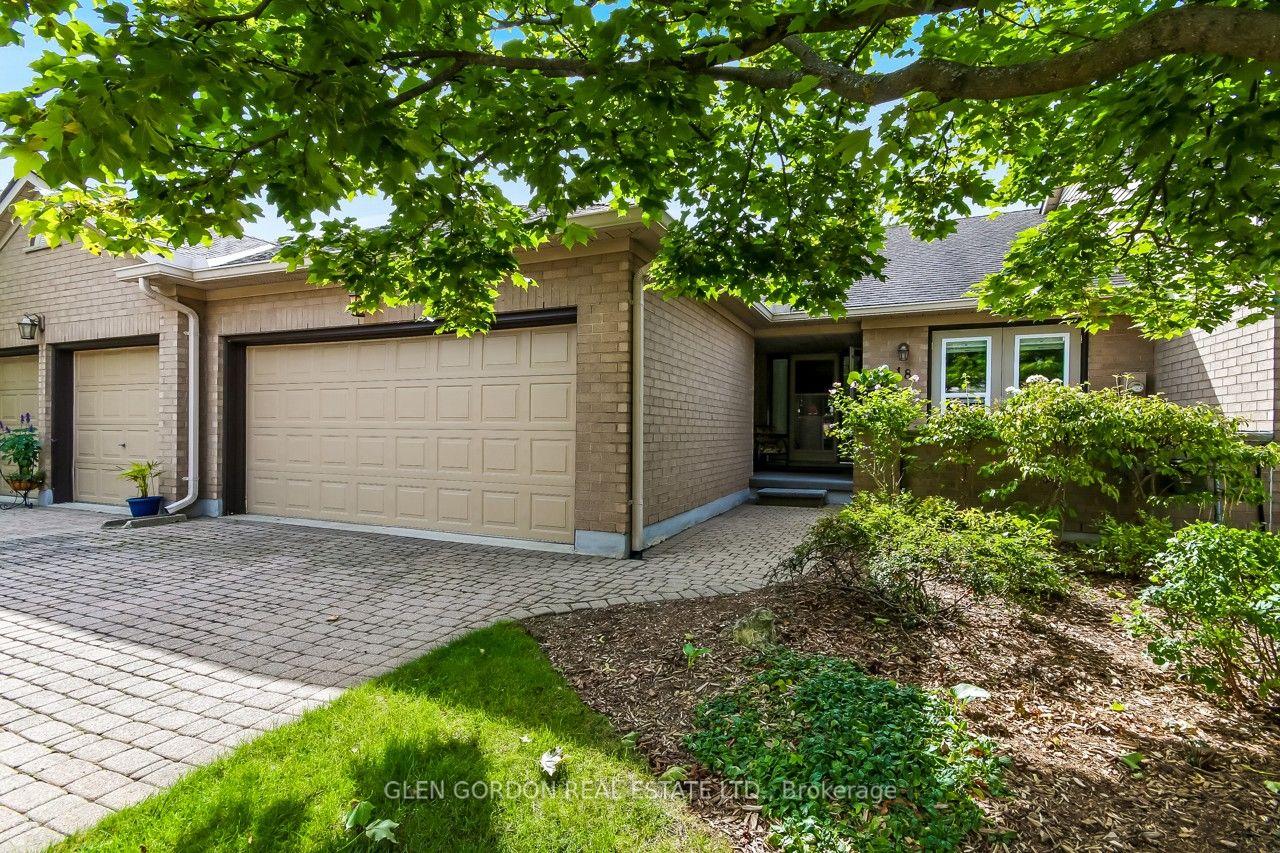 Front of Unit 18, 617 Wharncliffe Road S