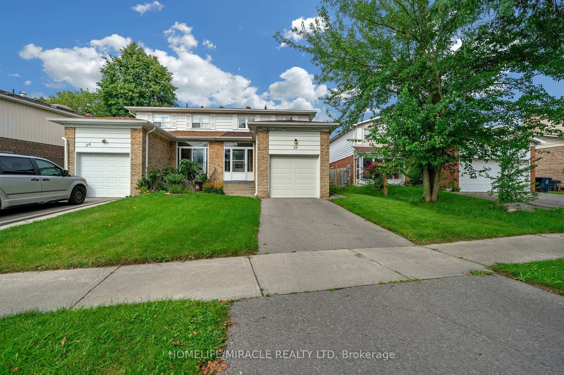 Photo 2 of 28 Rooksnest Trail, Scarborough, Agincourt North — HOMEH