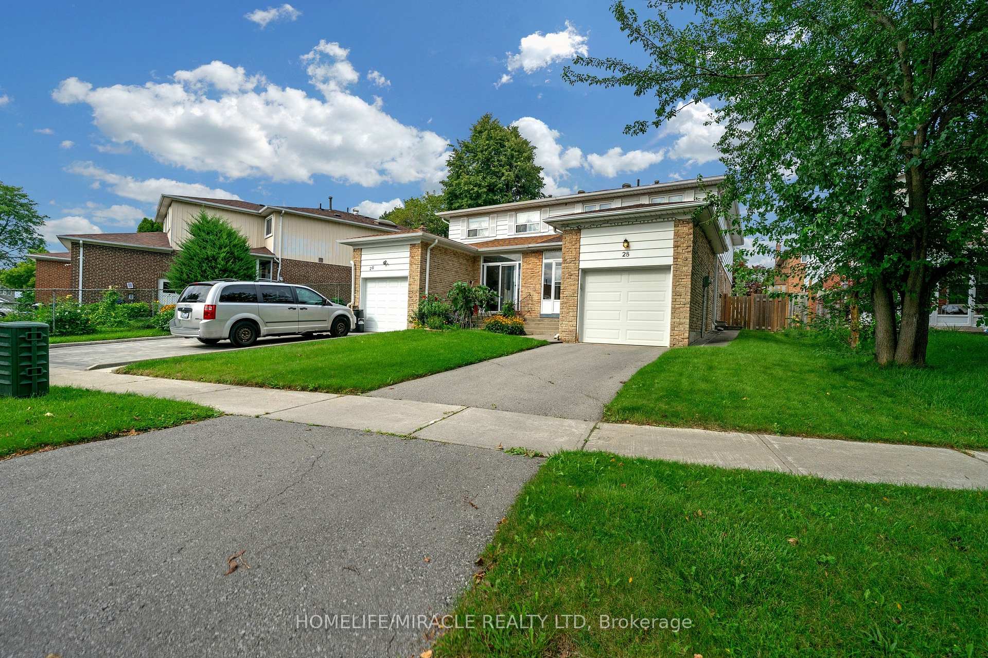 Photo 4 of 28 Rooksnest Trail, Scarborough, Agincourt North — HOMEH