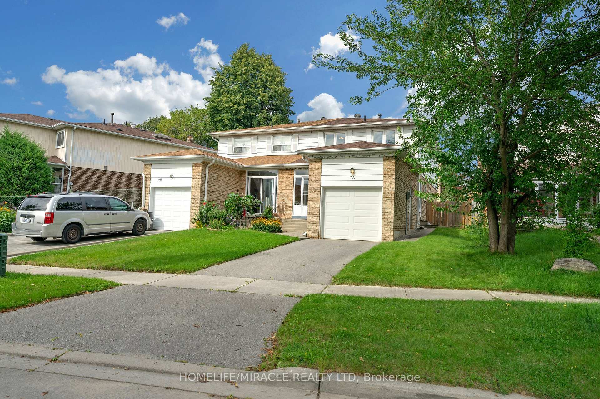 Photo 5 of 28 Rooksnest Trail, Scarborough, Agincourt North — HOMEH