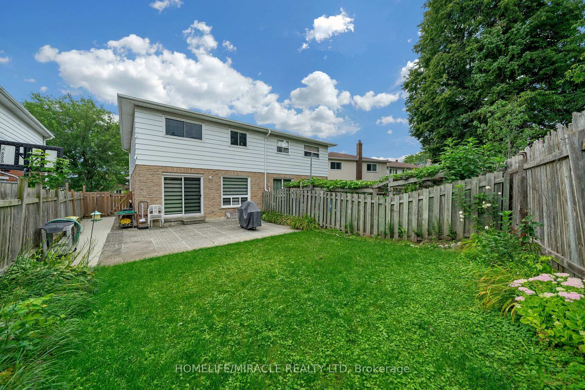 Photo 46 of 28 Rooksnest Trail, Scarborough, Agincourt North — HOMEH