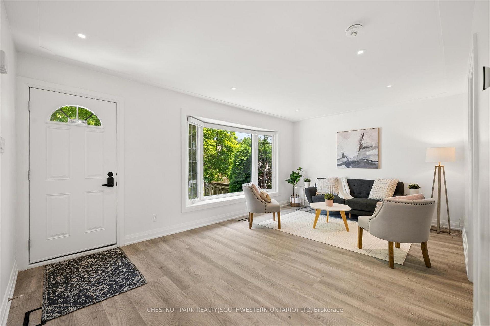 Photo 6 of 88 Woodhaven Drive, Kitchener, Vanier - Kitchener — HOMEH