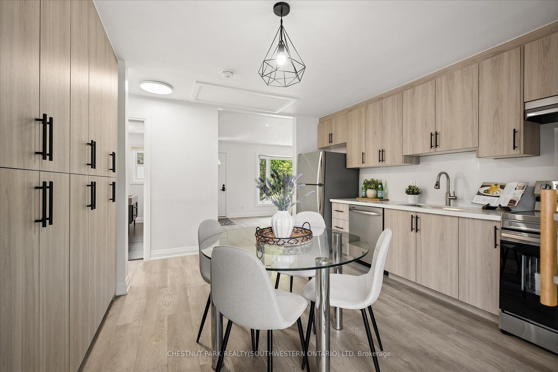 Photo 24 of 88 Woodhaven Drive, Kitchener, Vanier - Kitchener — HOMEH