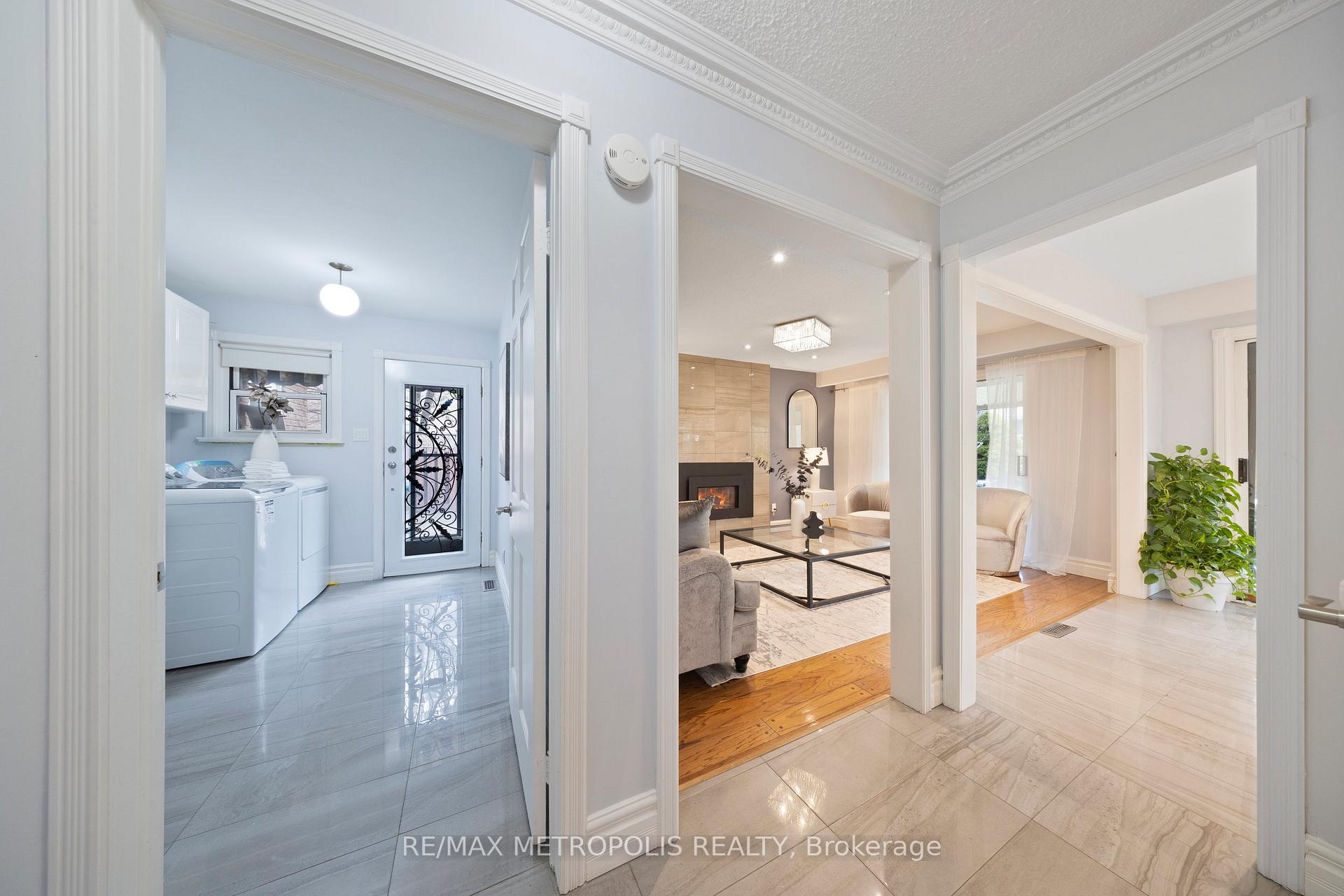 Photo 13 of Unit Upper, 754 Eyer Drive, Pickering, West Shore — HOMEH