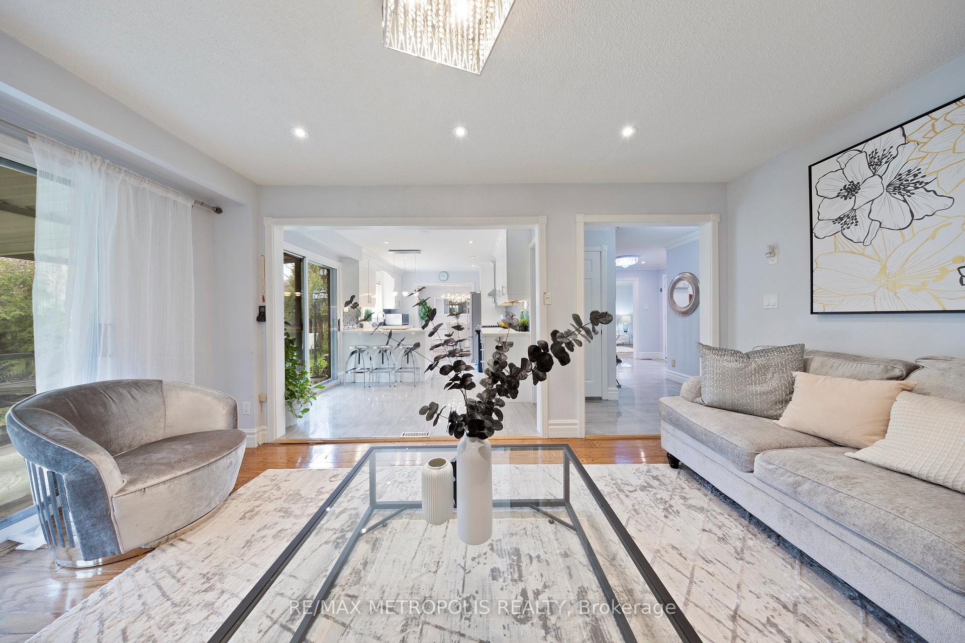 Photo 21 of Unit Upper, 754 Eyer Drive, Pickering, West Shore — HOMEH