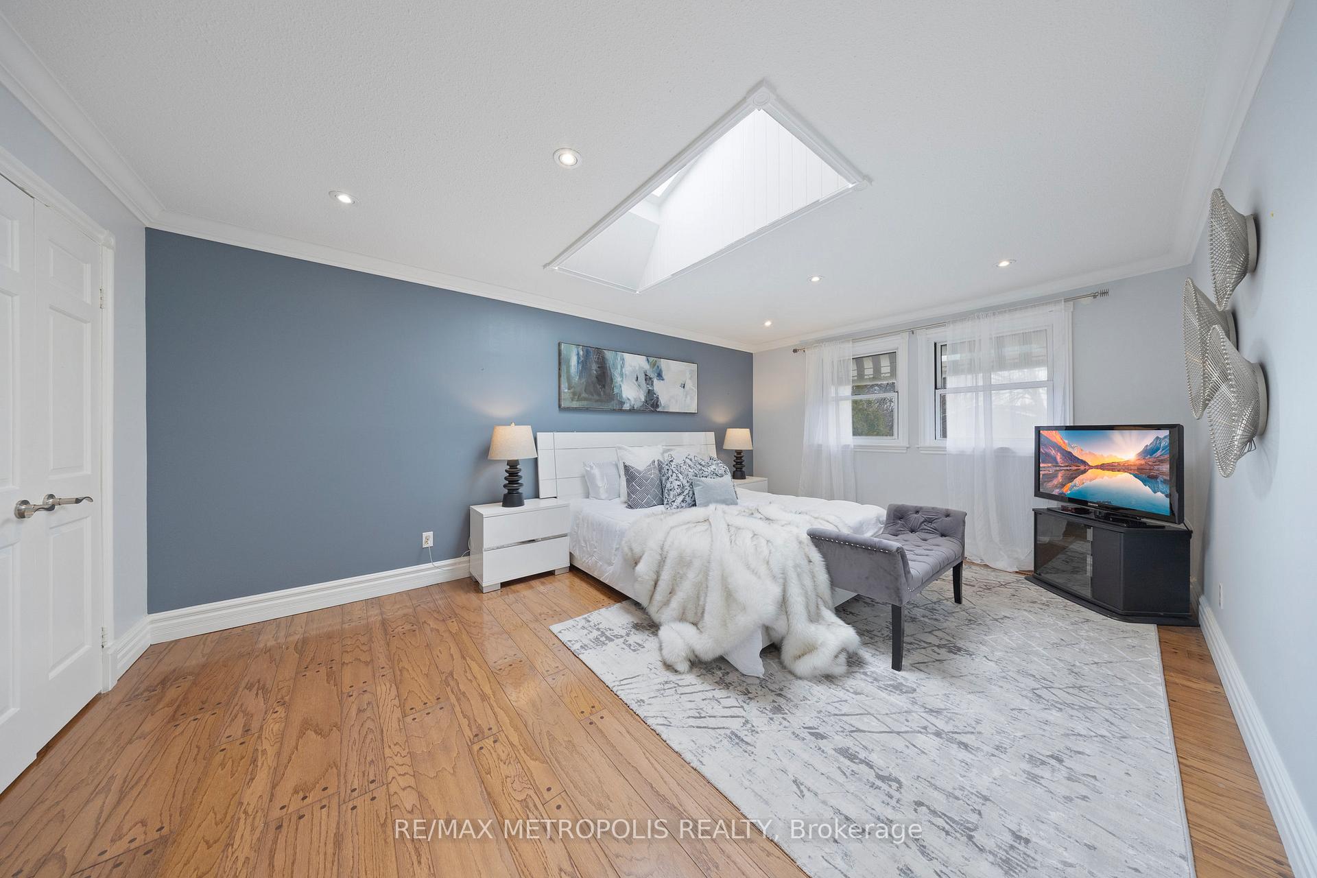 Photo 26 of Unit Upper, 754 Eyer Drive, Pickering, West Shore — HOMEH