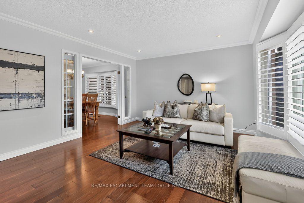 Photo 5 of 2109 Keith Close, Burlington, Headon — HOMEH
