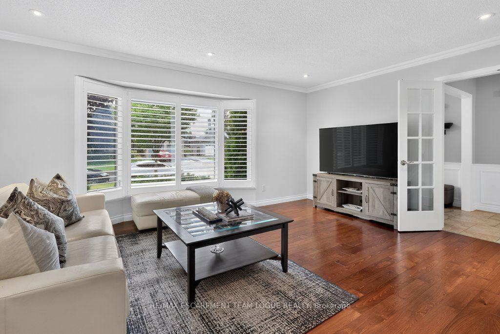 Photo 6 of 2109 Keith Close, Burlington, Headon — HOMEH