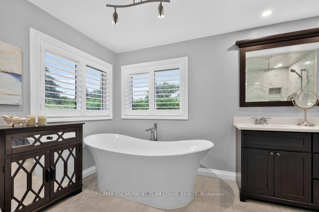 Photo 15 of 2109 Keith Close, Burlington, Headon — HOMEH