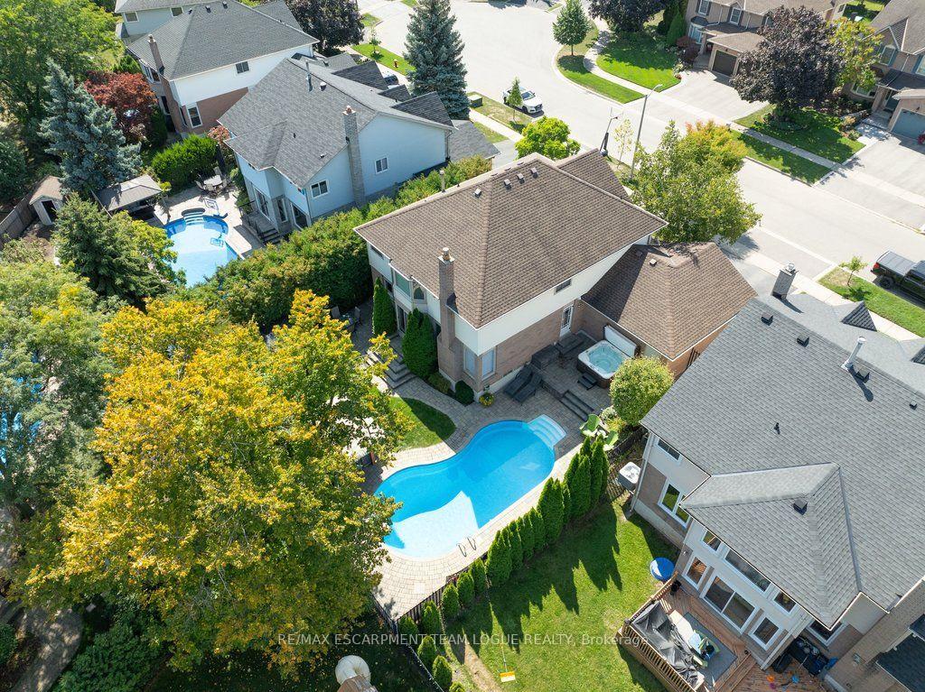 Photo 44 of 2109 Keith Close, Burlington, Headon — HOMEH