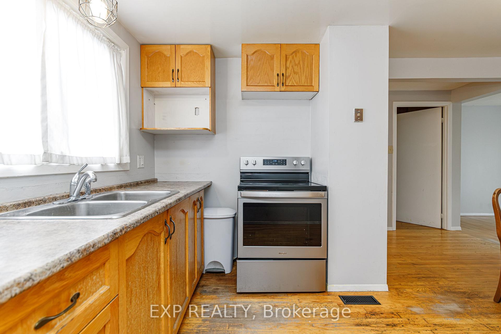 Photo 6 of Unit L, 1480 Heatherington Road, Ottawa, Heron Gate/Industrial Park — HOMEH