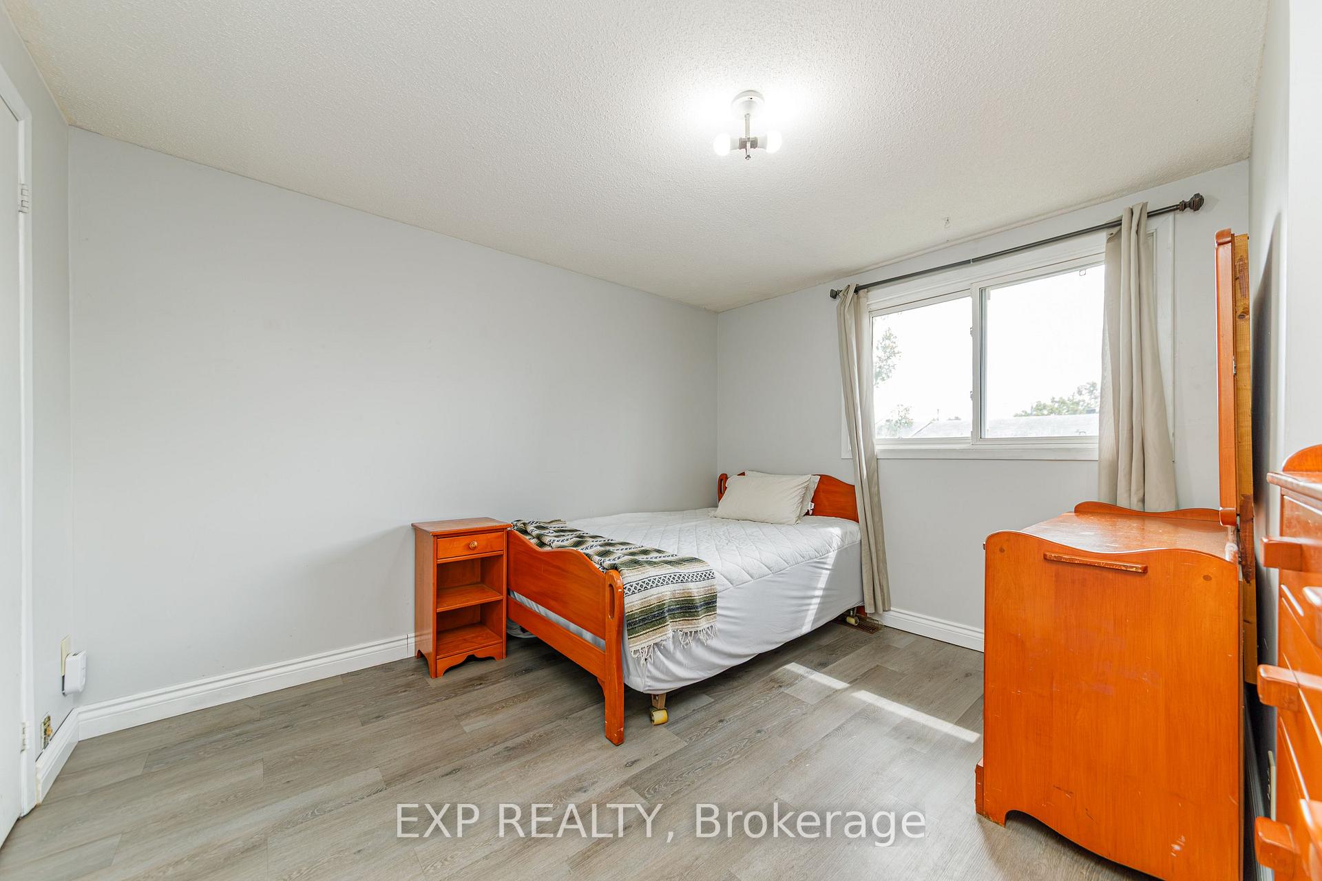 Photo 12 of Unit L, 1480 Heatherington Road, Ottawa, Heron Gate/Industrial Park — HOMEH