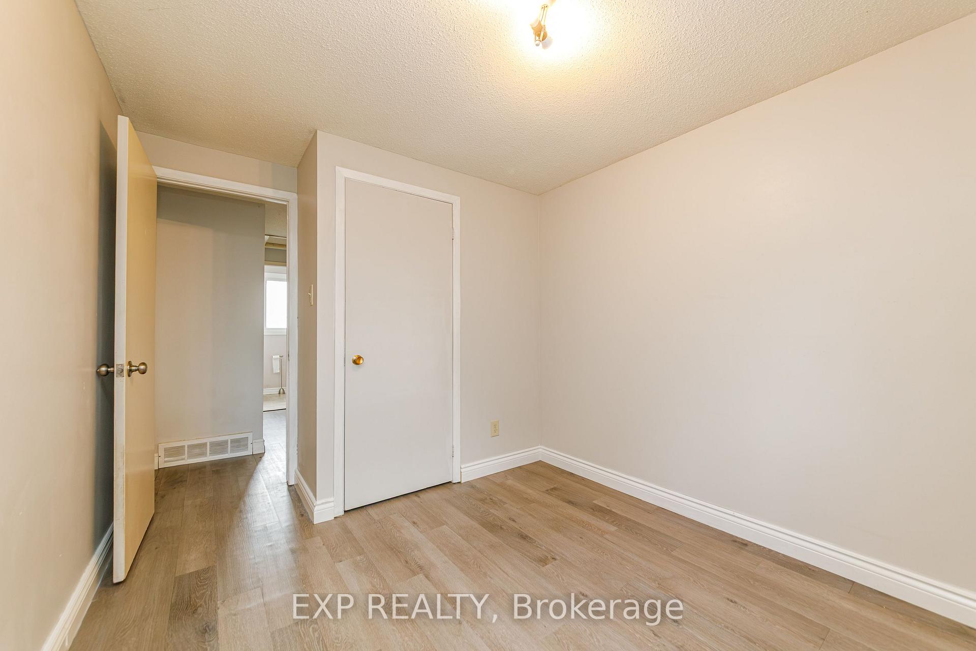 Photo 15 of Unit L, 1480 Heatherington Road, Ottawa, Heron Gate/Industrial Park — HOMEH