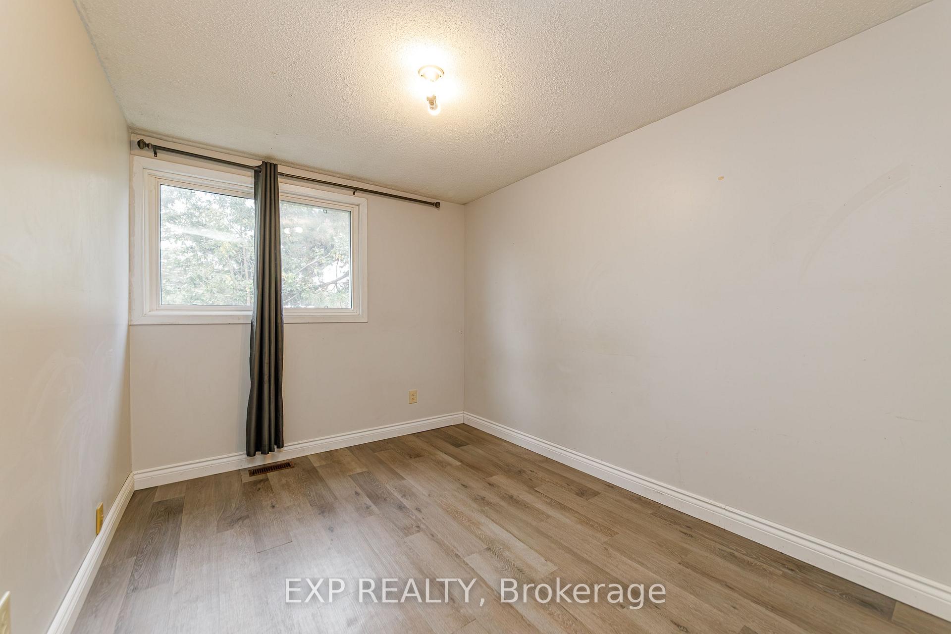 Photo 16 of Unit L, 1480 Heatherington Road, Ottawa, Heron Gate/Industrial Park — HOMEH