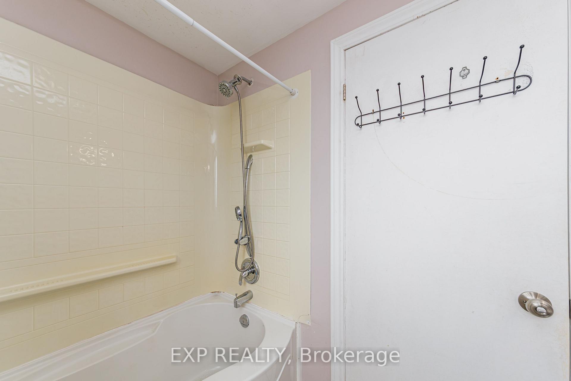 Photo 19 of Unit L, 1480 Heatherington Road, Ottawa, Heron Gate/Industrial Park — HOMEH