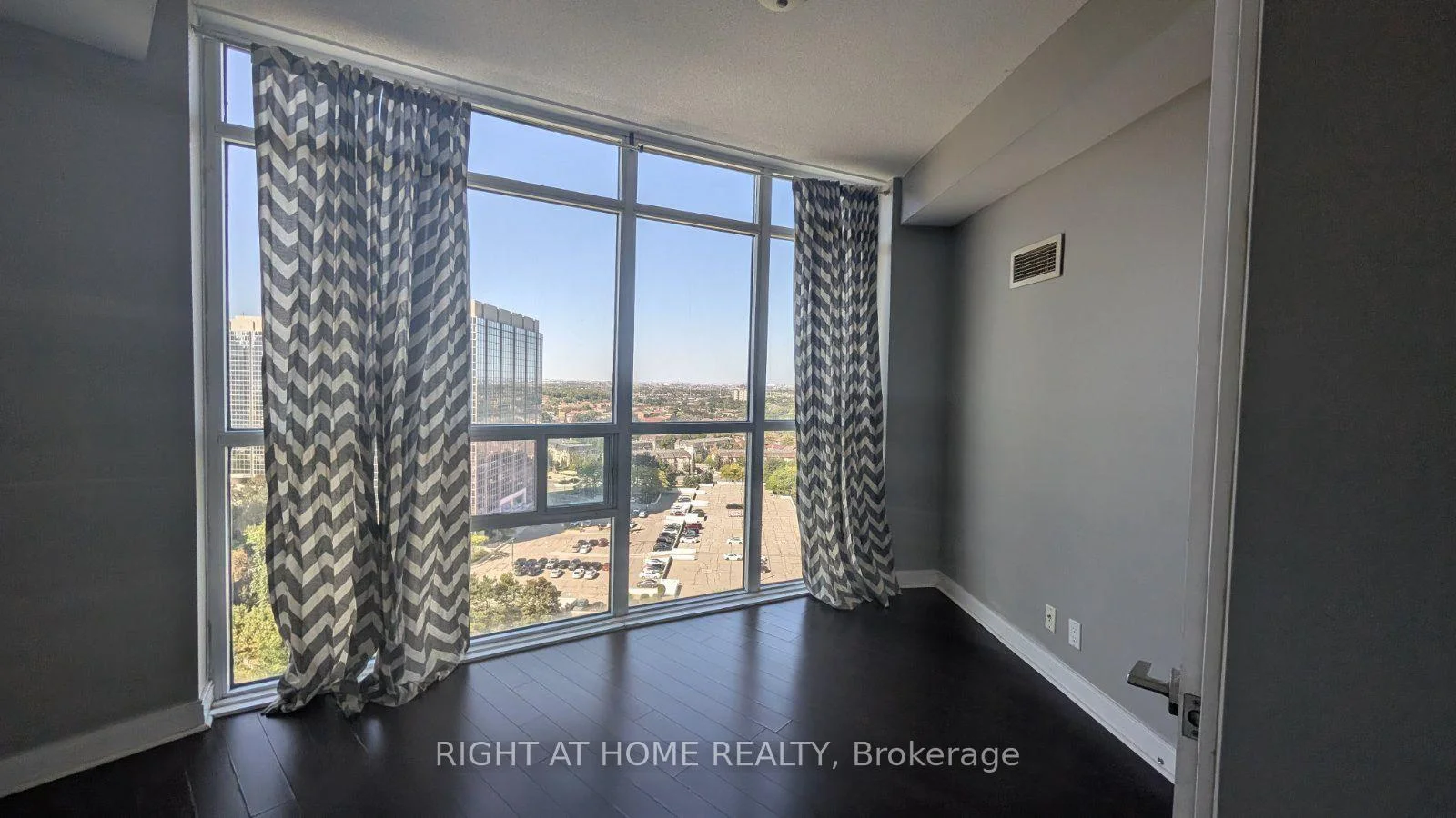 Photo 13 of Unit 1710, 80 Absolute Avenue, Mississauga, City Centre — HOMEH
