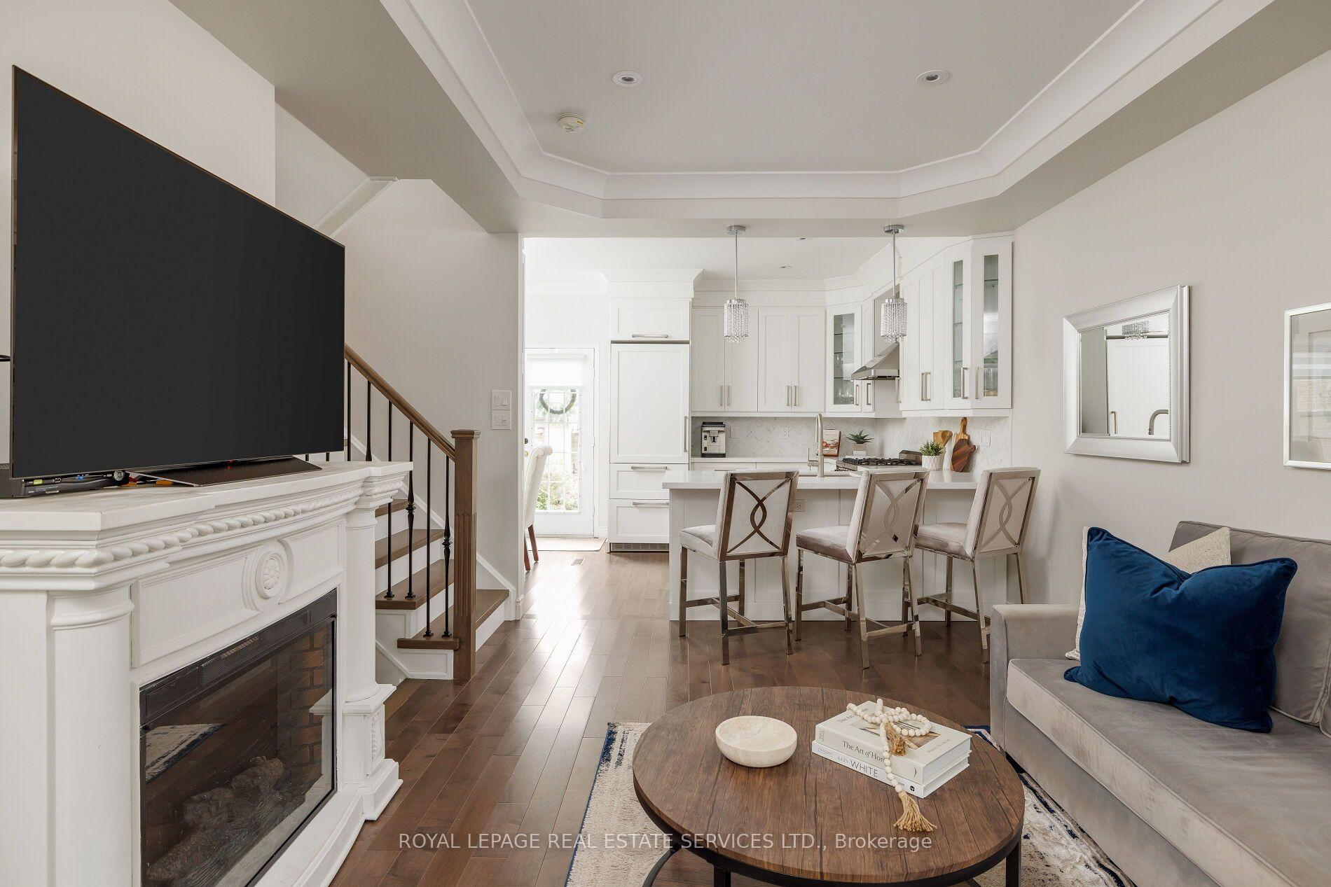 Photo 7 of 184 Gatwick Drive, Oakville, River Oaks — HOMEH