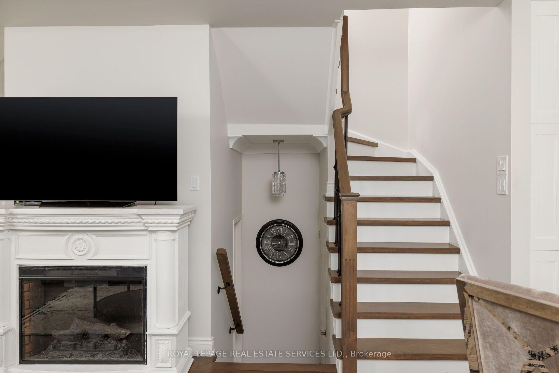 Photo 27 of 184 Gatwick Drive, Oakville, River Oaks — HOMEH