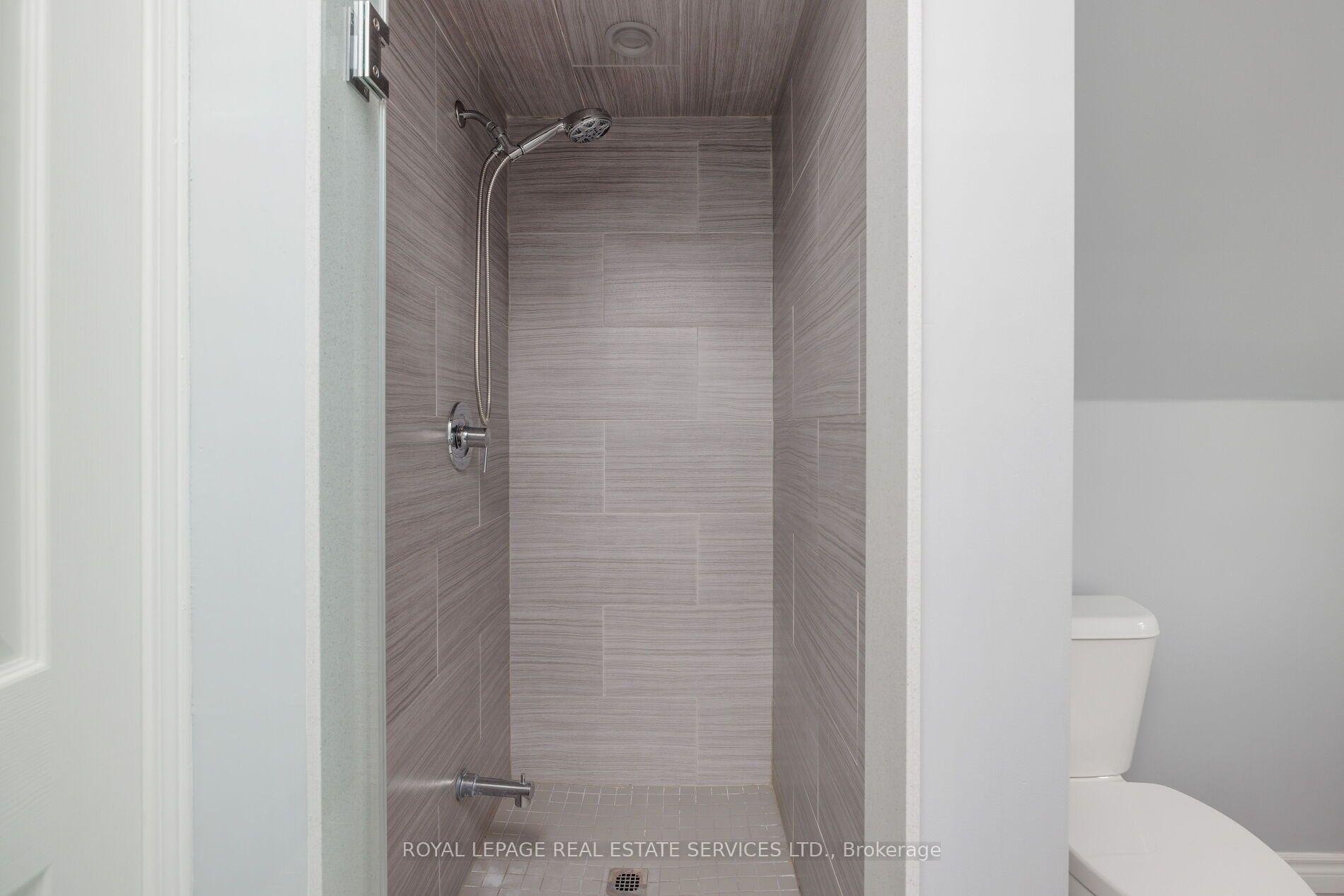 Photo 49 of 184 Gatwick Drive, Oakville, River Oaks — HOMEH