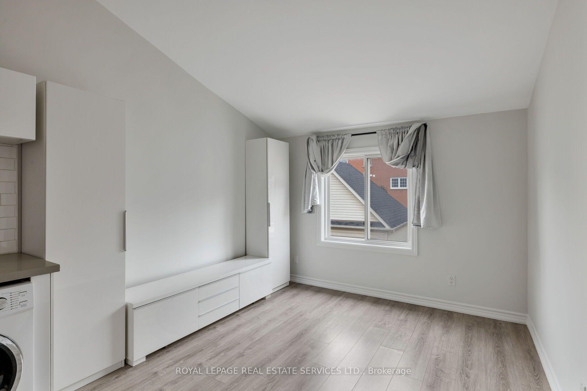 Photo 73 of 184 Gatwick Drive, Oakville, River Oaks — HOMEH