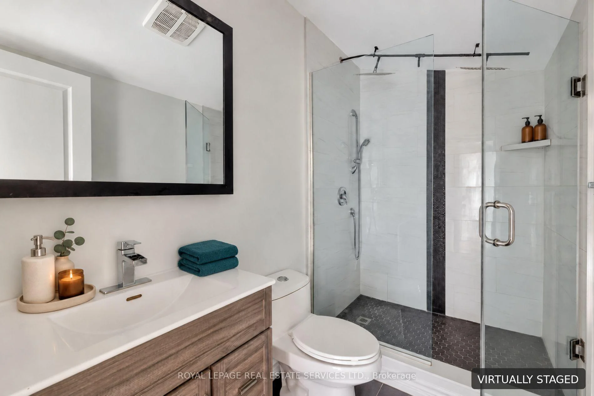 Photo 74 of 184 Gatwick Drive, Oakville, River Oaks — HOMEH