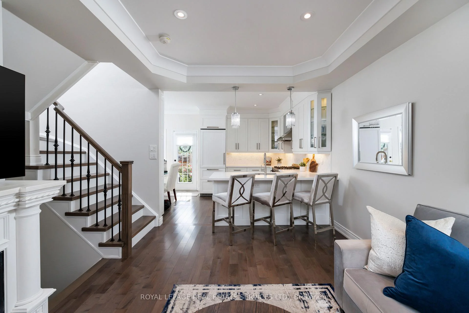 Photo 10 of 184 Gatwick Drive, Oakville, River Oaks — HOMEH