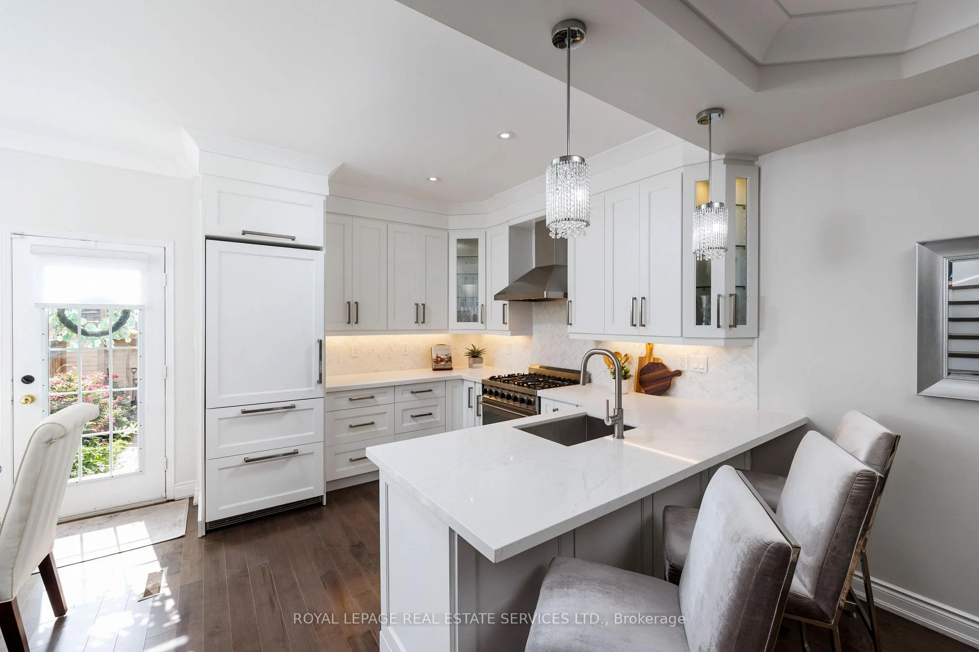 Photo 12 of 184 Gatwick Drive, Oakville, River Oaks — HOMEH