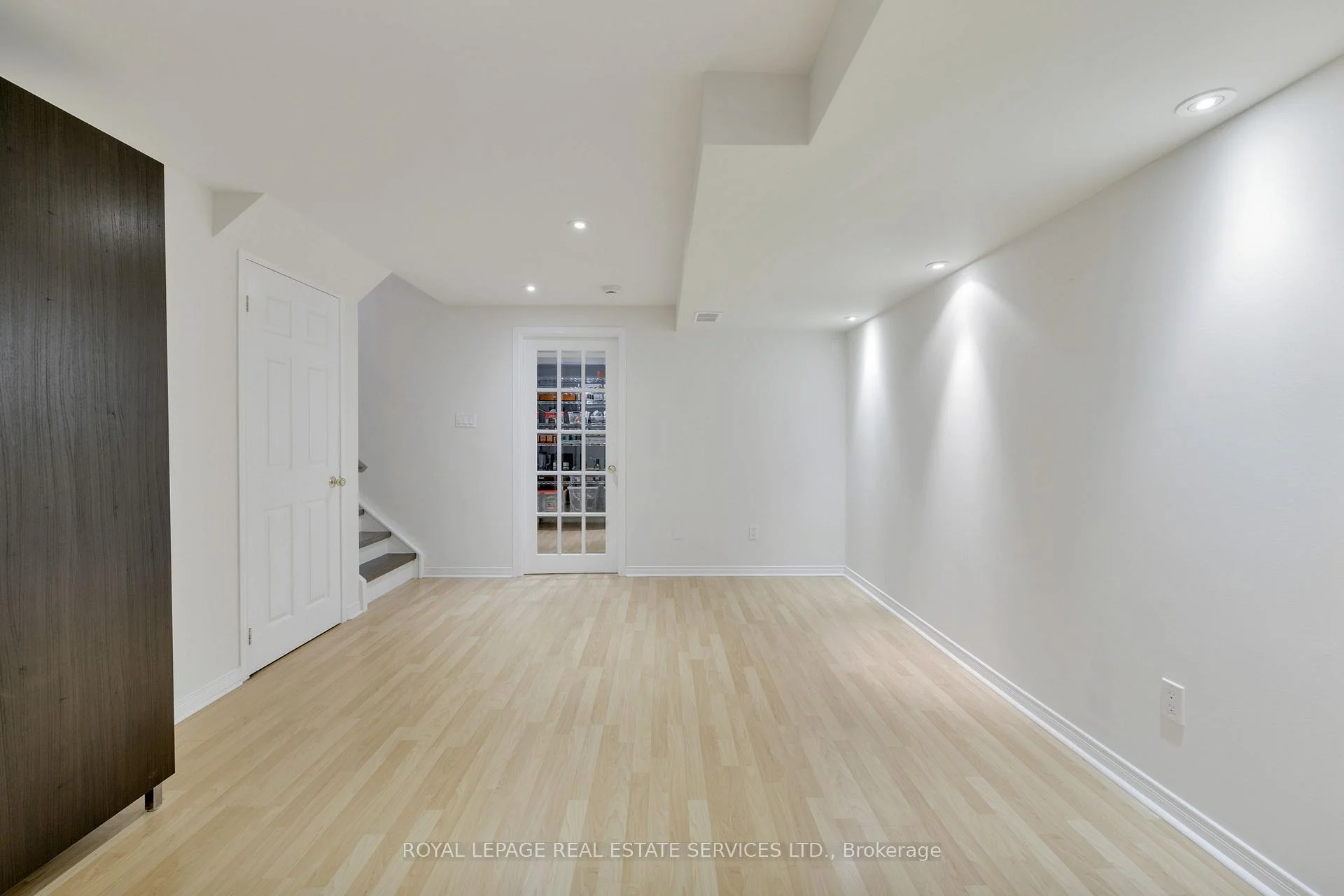 Photo 56 of 184 Gatwick Drive, Oakville, River Oaks — HOMEH