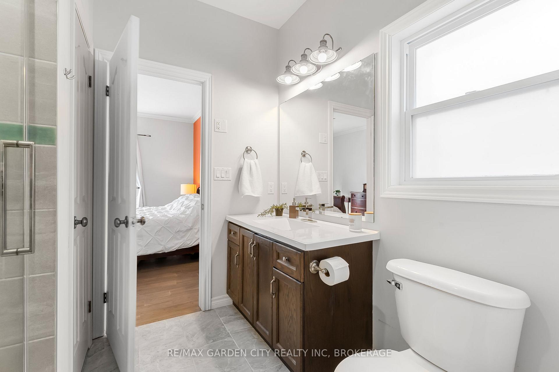 Photo 20 of 4022 Bush Crescent, Lincoln, Beamsville — HOMEH