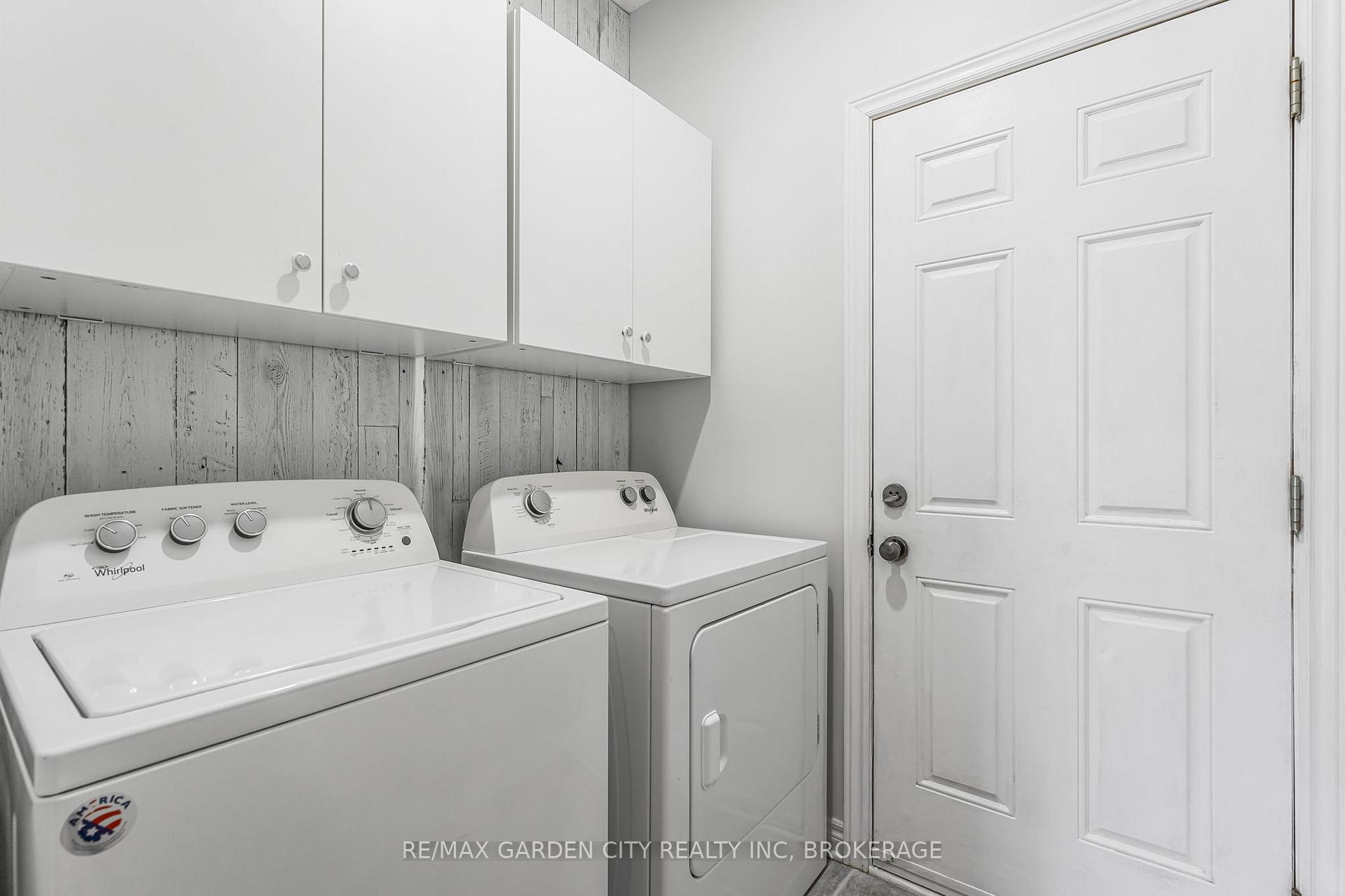 Photo 22 of 4022 Bush Crescent, Lincoln, Beamsville — HOMEH