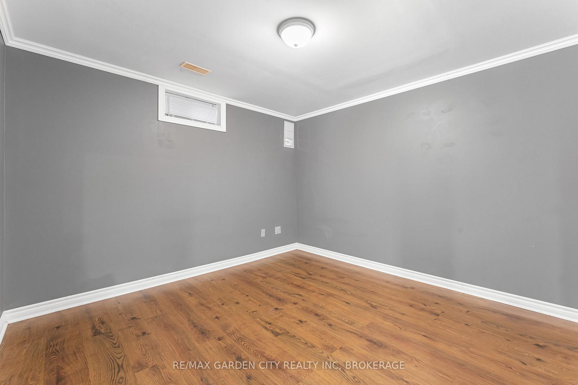 Photo 26 of 4022 Bush Crescent, Lincoln, Beamsville — HOMEH