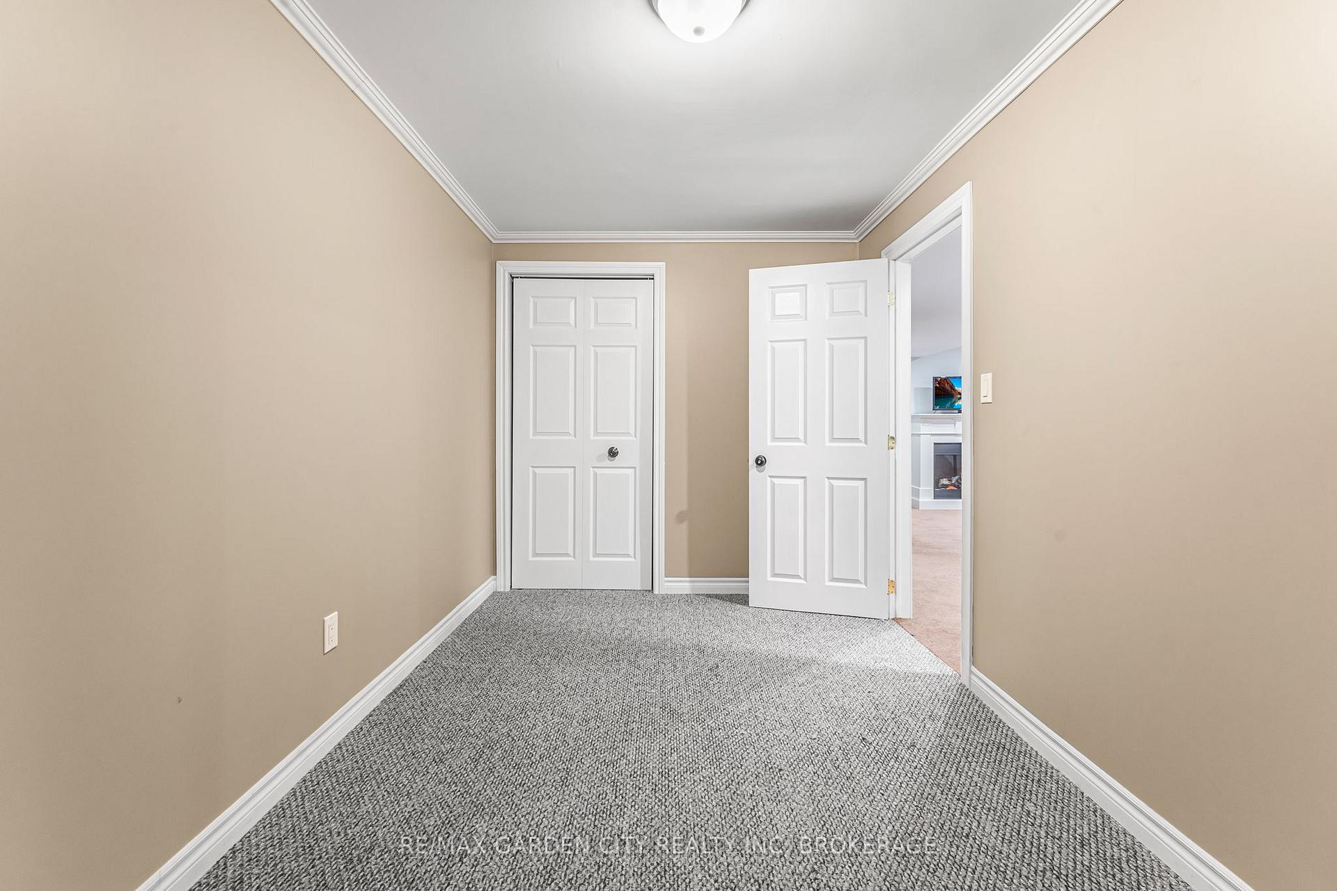 Photo 27 of 4022 Bush Crescent, Lincoln, Beamsville — HOMEH