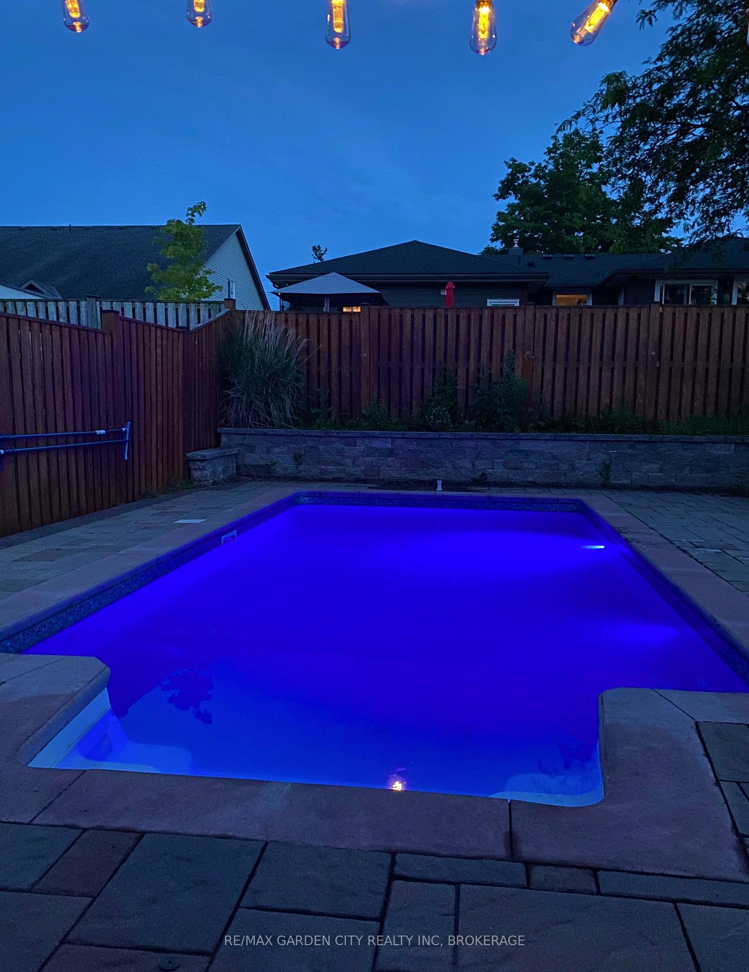 Photo 29 of 4022 Bush Crescent, Lincoln, Beamsville — HOMEH