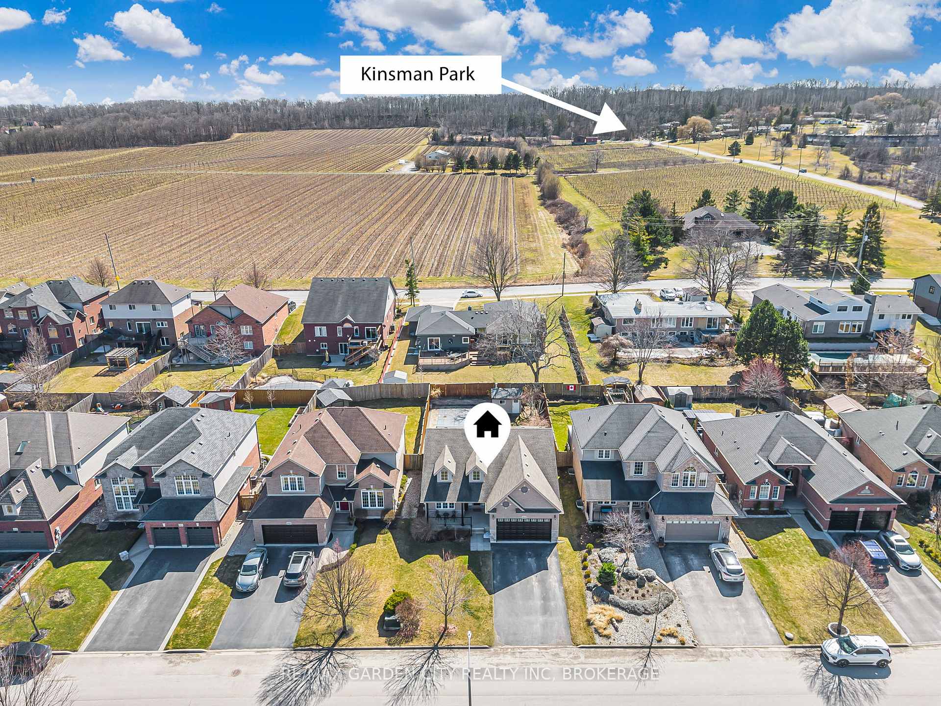 Photo 32 of 4022 Bush Crescent, Lincoln, Beamsville — HOMEH