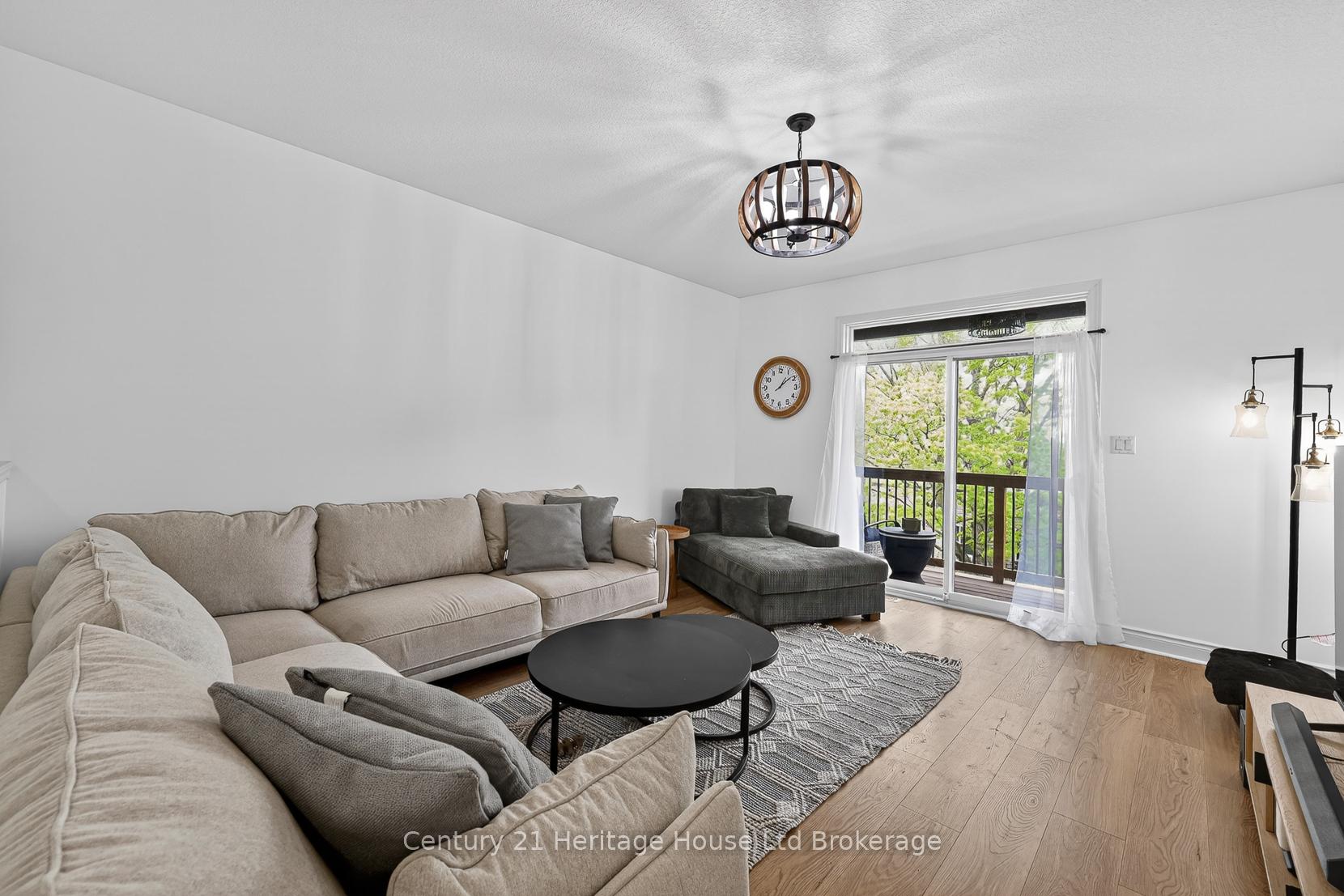 Photo 9 of Unit 9, 111 King Street E, Ingersoll, Ingersoll - South — HOMEH